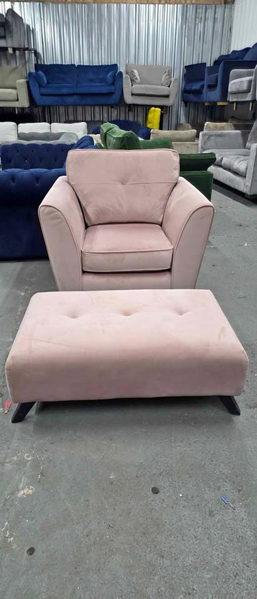 Buy & Sell Cheslyn Hay South Staffordshire - Photos for DFS Plush Pink Velvet Easy Clean Armchair