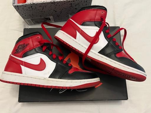 Buy & Sell Bushbury Wolverhampton - Photos for Red Air Jordan 4 Retro size 4.5uk