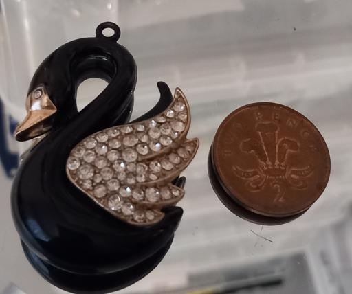Buy & Sell Thatto Heath Saint Helens - Photos for large black gemstone swan pendant