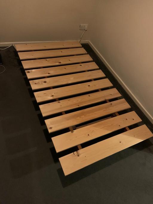 Buy & Sell Luton Town Centre Luton - Photos for Wooden bed base