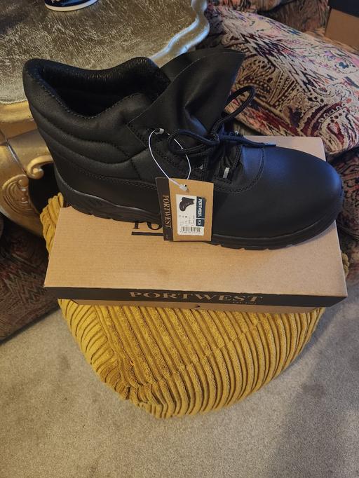 Buy & Sell Northwood Hillingdon - Photos for work boots