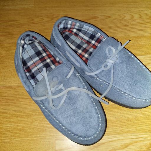 Buy & Sell Ocker Hill Sandwell - Photos for used mens Slippers Size 10