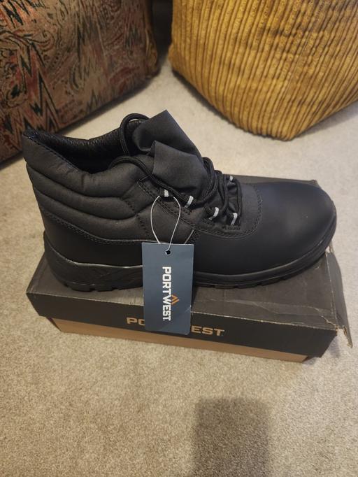Buy & Sell Northwood Hillingdon - Photos for work boots