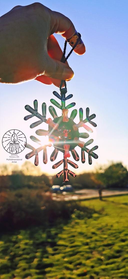 Buy & Sell Wylde Green Birmingham - Photos for 🖤Yule Snowflake Crystal Ornament