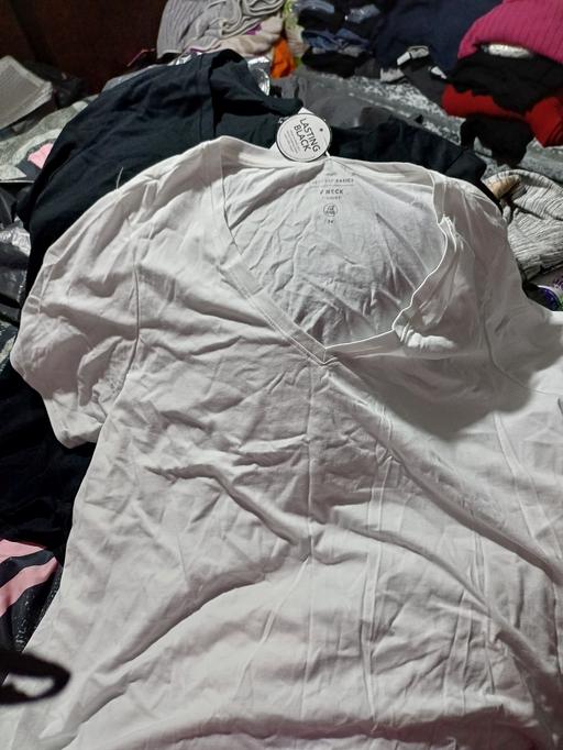 Buy & Sell Upper Gornal Dudley - Photos for Pack of 2 Ladies v neckt shirts size 24