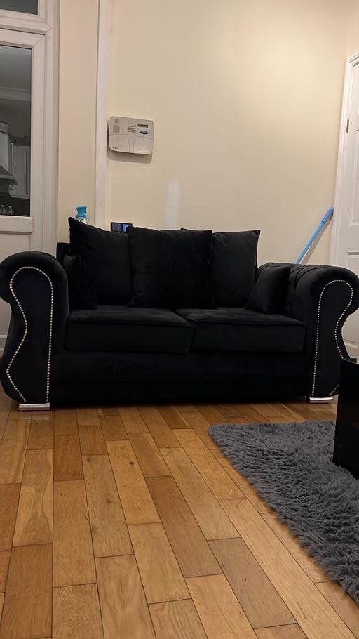 Buy & Sell Croydon Croydon - Photos for 2 seater Linen sofa