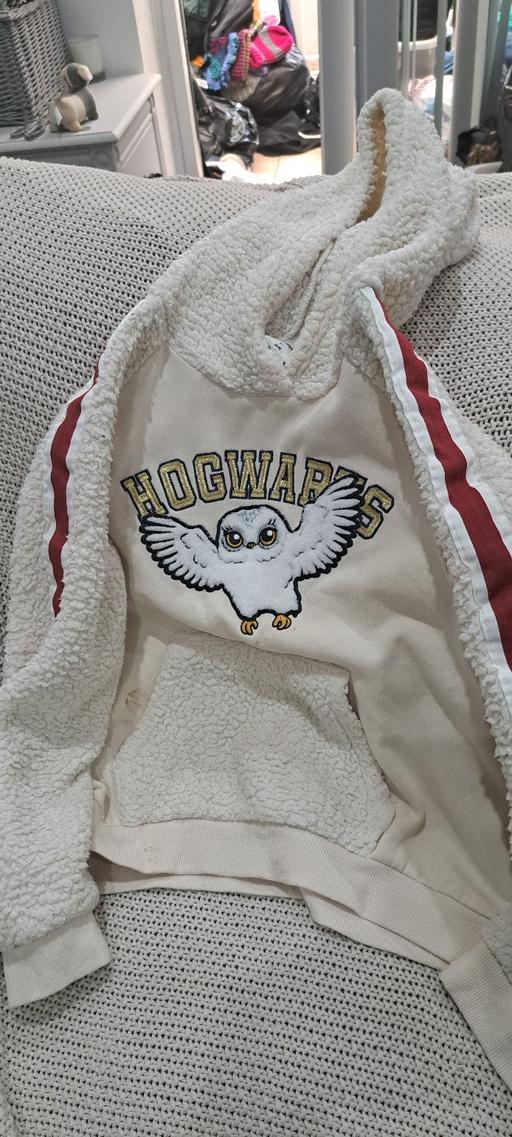 Buy & Sell Sutton Coldfield Birmingham - Photos for Hogwarts jumper Age 8-10