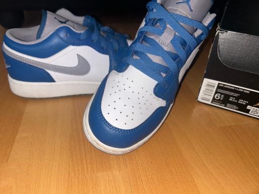 Buy & Sell Bartley Green Birmingham - Photos for Air Jordan 1 Mid (GS)