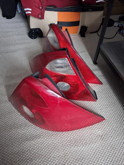 Vehicles Luton Town Centre Luton - Photos for Ford mondeo rear light clusters