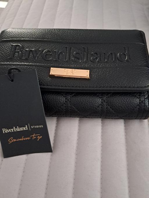 Buy & Sell Kingswood Retail Park Hull - Photos for RIVERISLAND BRAND NEW PURSE