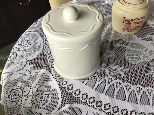 Buy & Sell Essington Wolverhampton - Photos for Good white biscuit barrel