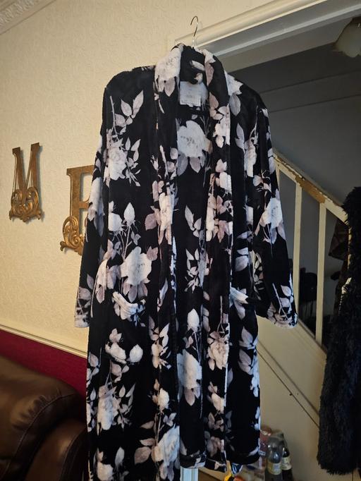 Buy & Sell Pensnett Dudley - Photos for NEXT DRESSING GOWN SIZE LARGE