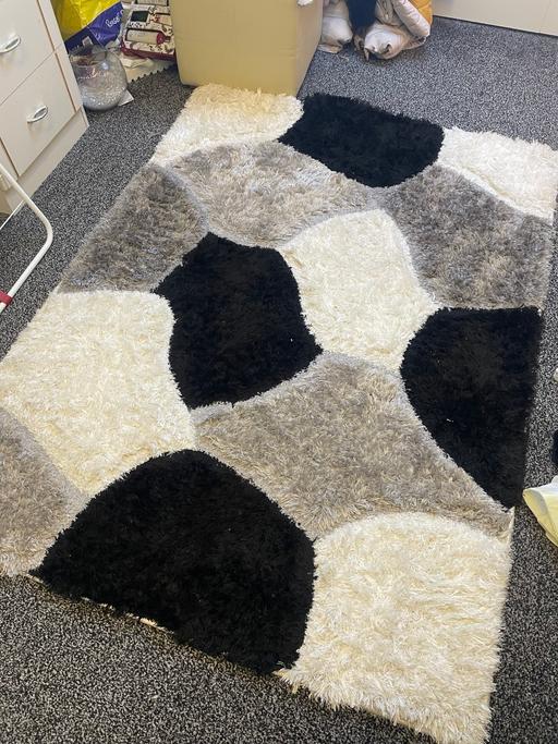 Buy & Sell Sutton-in-Ashfield Ashfield - Photos for Large rug