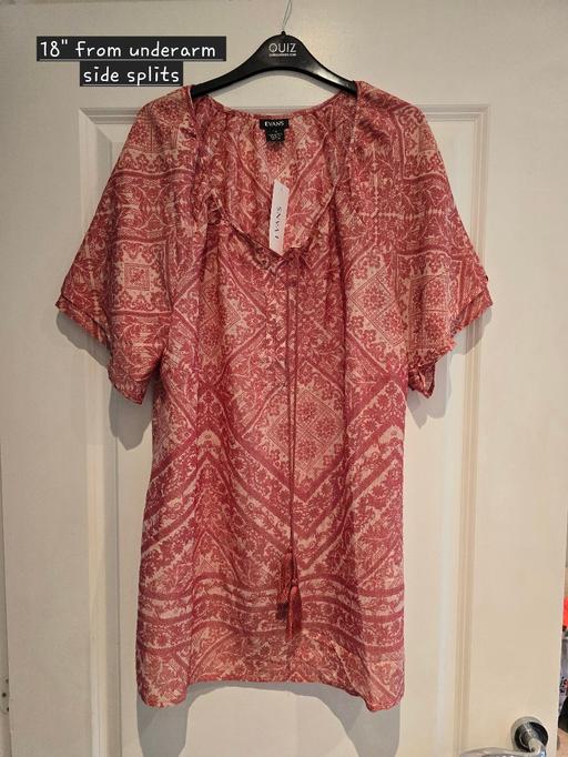 Buy & Sell Oldbury Sandwell - Photos for Evans top - uk14 bnwt