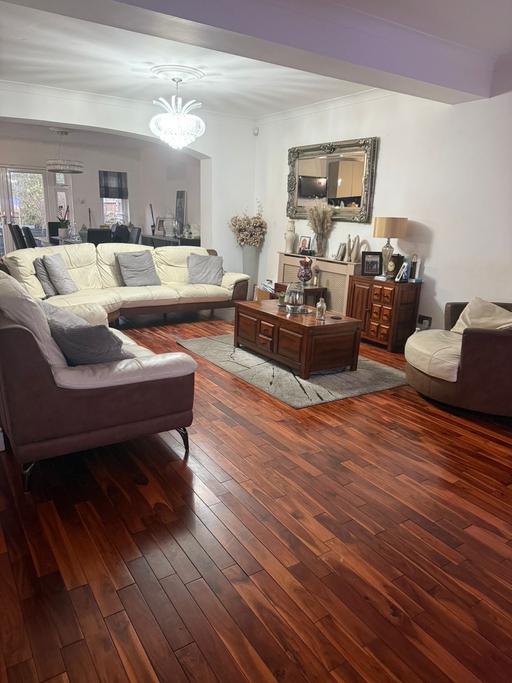 Buy & Sell Gidea Park Havering - Photos for Cream & Brown Leather Sofa Set