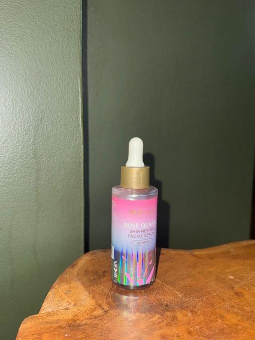 Buy & Sell Turnford Broxbourne - Photos for SHIMMERING FACE SERUM