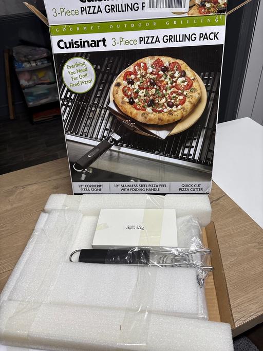 Buy & Sell Duckmanton Chesterfield - Photos for Cuisinart 3 piece pizza grilling pack