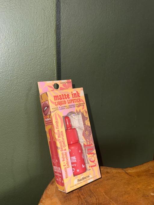 Buy & Sell Turnford Broxbourne - Photos for LIP STICK