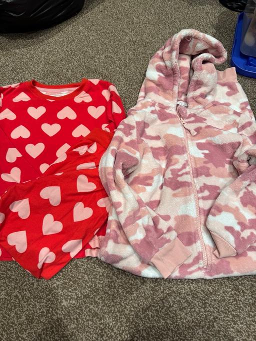 Buy & Sell New Eltham South East London - Photos for Girls pjs and onesie 7-8 years