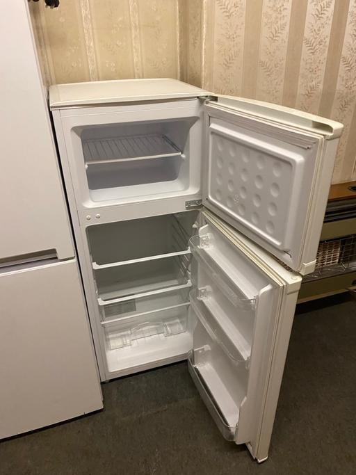 Buy & Sell Nuthall Broxtowe - Photos for WHITE PROLINE 5FT FRIDGE FREEZER
