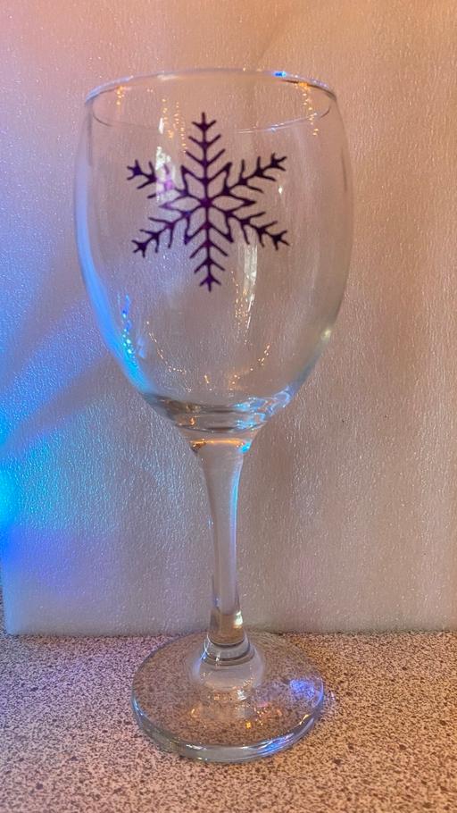 Buy & Sell Bradley Wolverhampton - Photos for Christmas wine glass