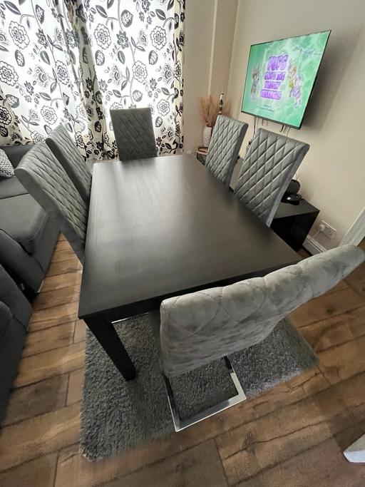 Buy & Sell Lambeth South East London - Photos for Dining Table and Chairs (six chairs)
