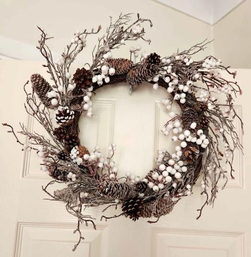 Buy & Sell Heath Town Wolverhampton - Photos for Beautiful Winter Pinecone Wreath