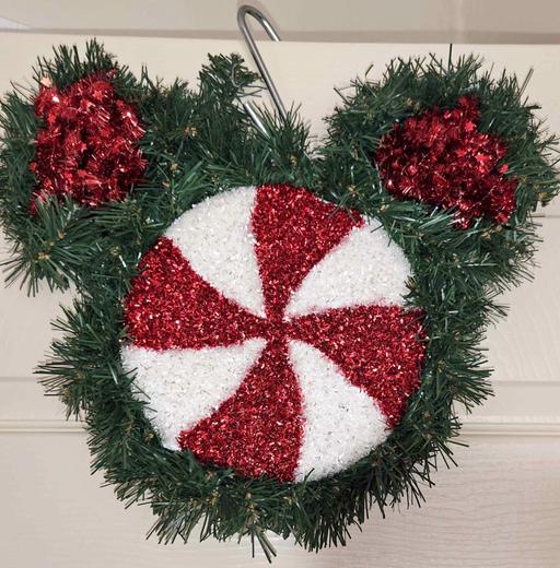 Buy & Sell Moseley Village Wolverhampton - Photos for Peppermint swirl Christmas wreath