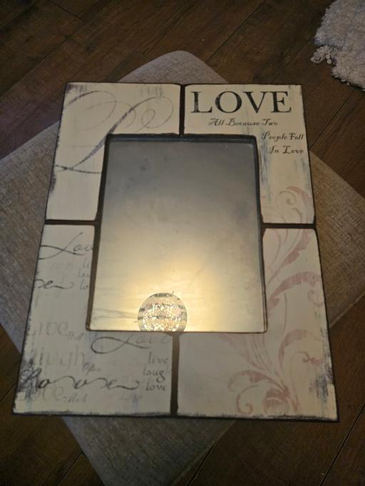 Buy & Sell Pensnett Dudley - Photos for DISTRESSED LOOK MIRROR 16
