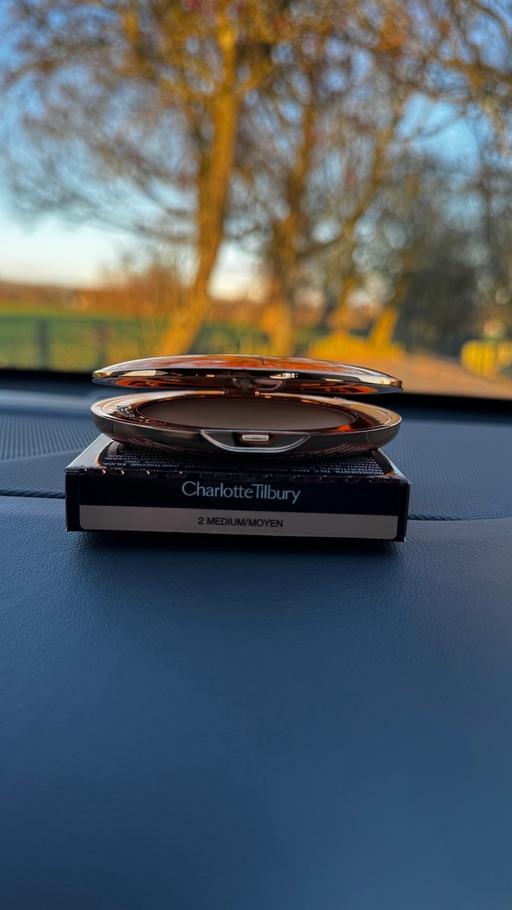 Buy & Sell Castleton Rochdale - Photos for Charlotte Tilbury Airbrush Flawless Medium 2