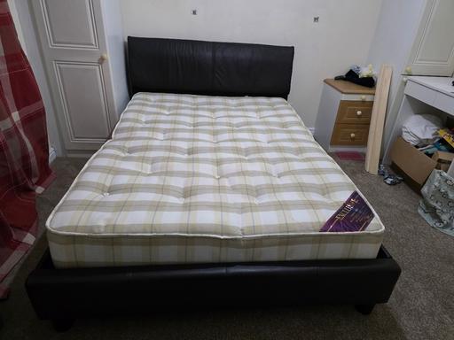 Buy & Sell Loughton Epping Forest - Photos for Double bed and mattress