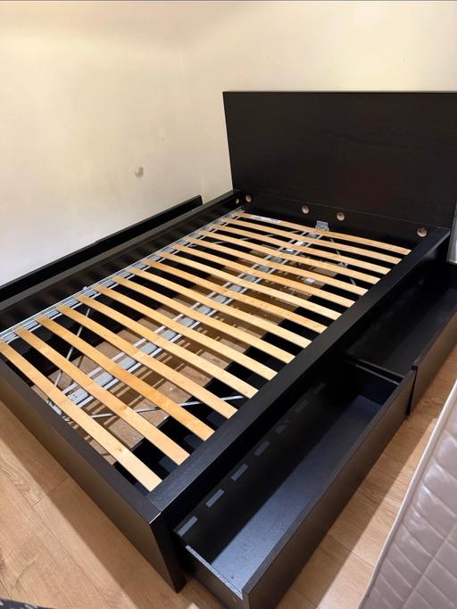Buy & Sell Loughton Epping Forest - Photos for (can deliver) Ikea malm King size bed frame