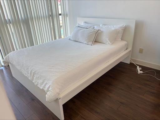 Buy & Sell Loughton Epping Forest - Photos for (can deliver) Ikea King size bed frame