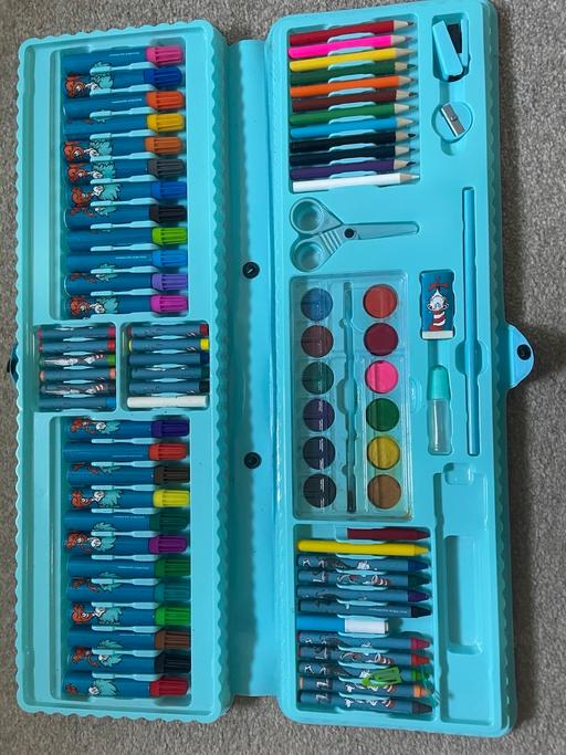 Buy & Sell Ynysddu Caerphilly - Wales - Photos for The cat in the hat 87 piece art set