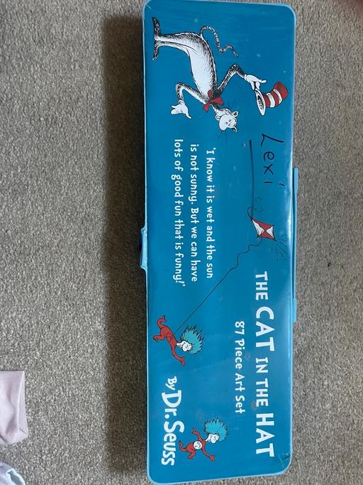 Buy & Sell Ynysddu Caerphilly - Wales - Photos for The cat in the hat 87 piece art set