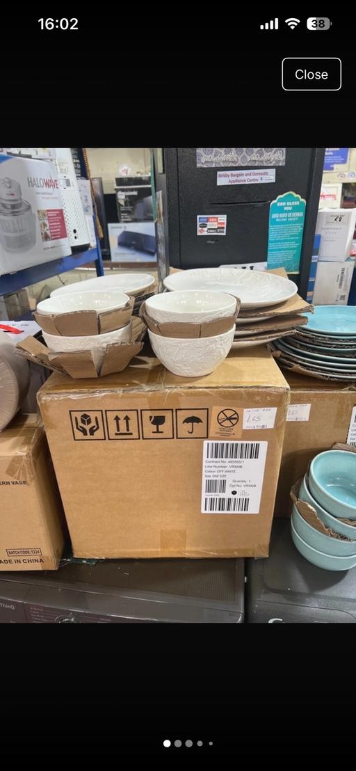 Buy & Sell Hillhouse Kirklees - Photos for Brand new boxed 12 piece dinner plate set