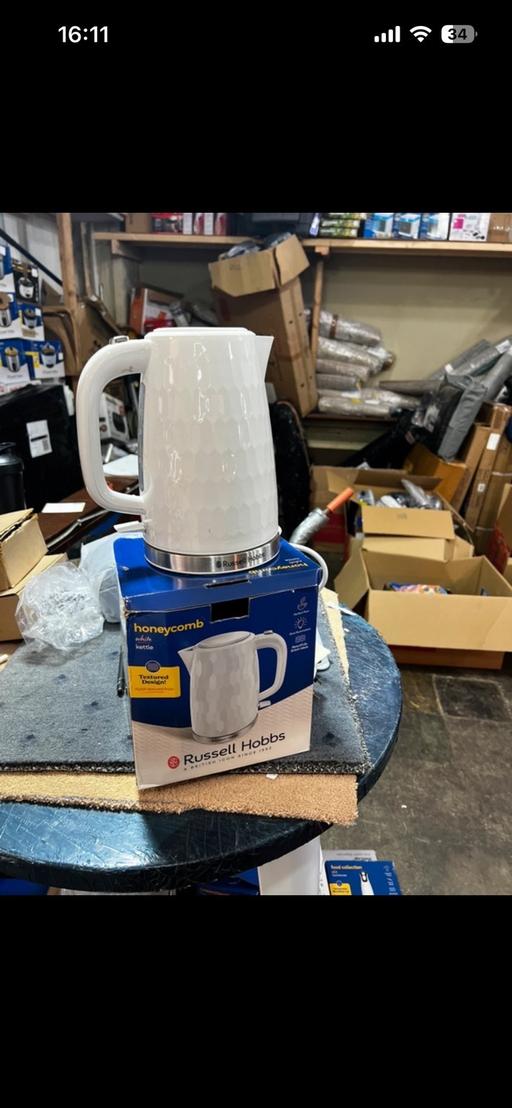 Buy & Sell Birkby Kirklees - Photos for Russell Hobbs white honeycomb kettle