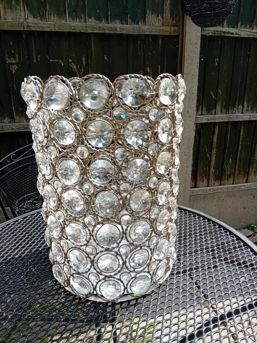 Buy & Sell Quine`s Hill Douglas - Photos for BEAUTIFUL EX LARGE CRYSTAL CUT BEADED TUB