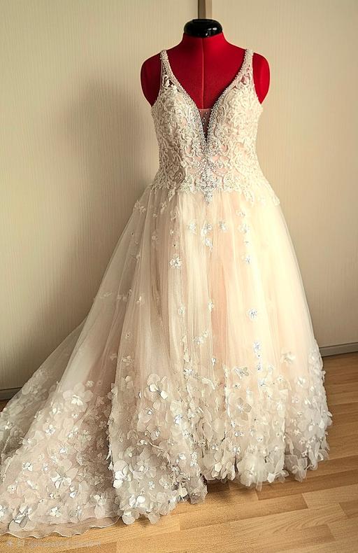 Buy & Sell Kings Norton Birmingham - Photos for Brand new blush wedding dress