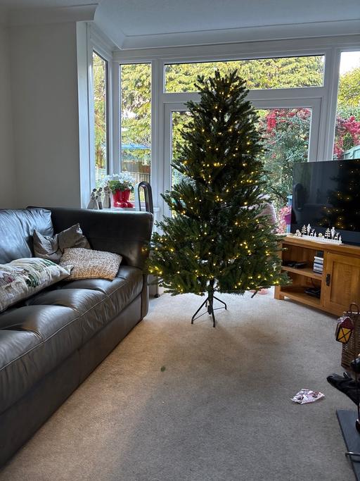 Buy & Sell Catherine-De-Barnes Solihull - Photos for 6ft prelit Christmas tree