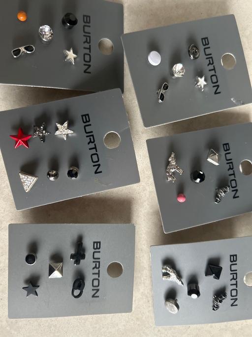 Buy & Sell Dovecot Knowsley - Photos for Men’s/ ladies earrings. Burton. New. Xmas?