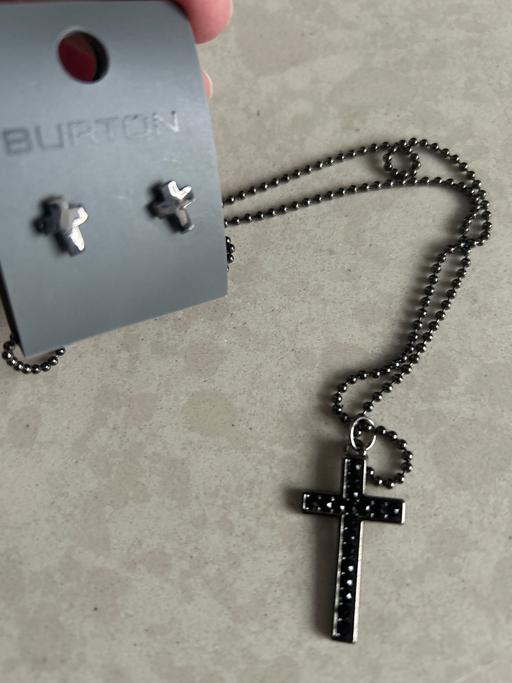 Buy & Sell Broadgreen Knowsley - Photos for New Cross, chain and earrings. Men’s. Burtons