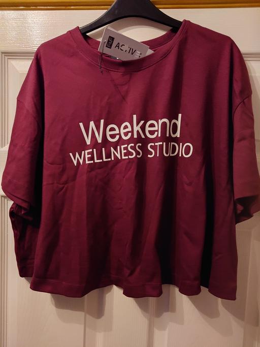 Buy & Sell Woodthorpe Charnwood - Photos for Women's burgundy top size 20-22 (XL)