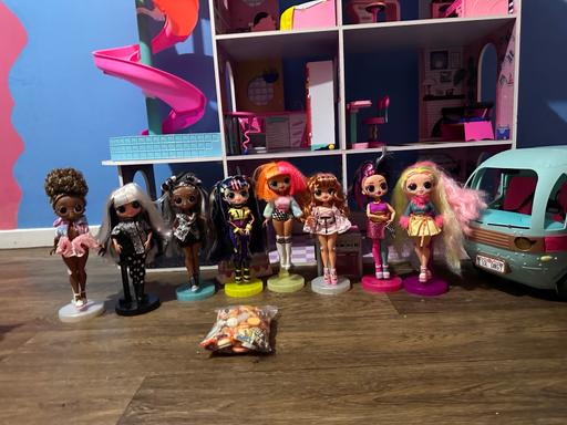 Buy & Sell Loughton Epping Forest - Photos for L.O.L House, Van and dolls