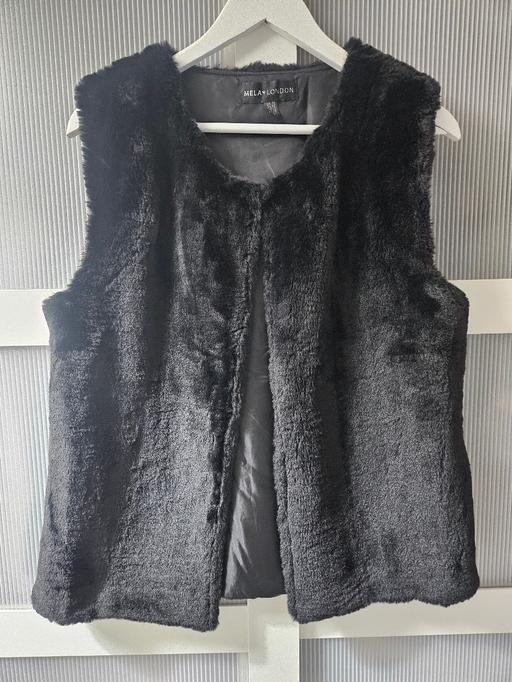 Buy & Sell Weston Point Halton - Photos for Size 14 MELA LONDON fluffy gilet
