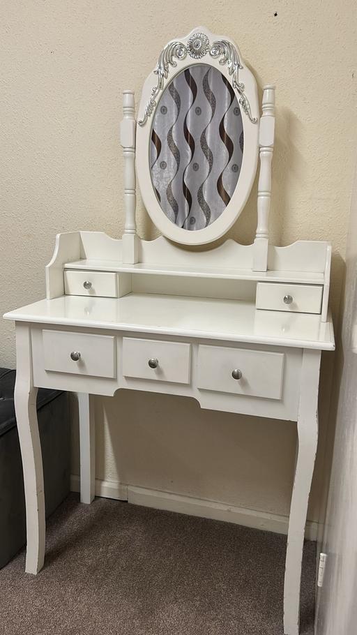 Buy & Sell Belgrave Walk Station Merton - Photos for Dressing table