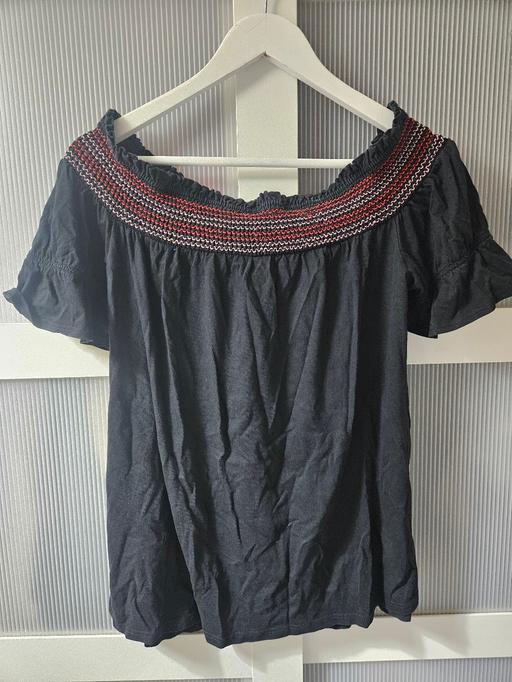 Buy & Sell Weston Point Halton - Photos for Sise 14 Dorothy Perkins off the shoulder top