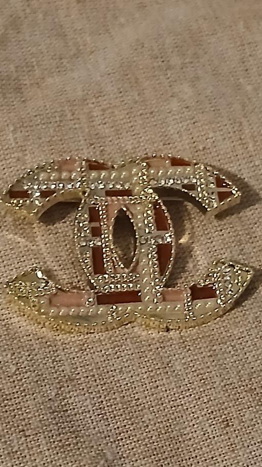 Buy & Sell Bermondsey South East London - Photos for brooch