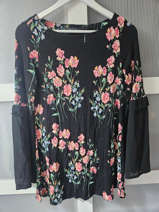 Buy & Sell Weston Point Halton - Photos for Size 8 M&S blouse top