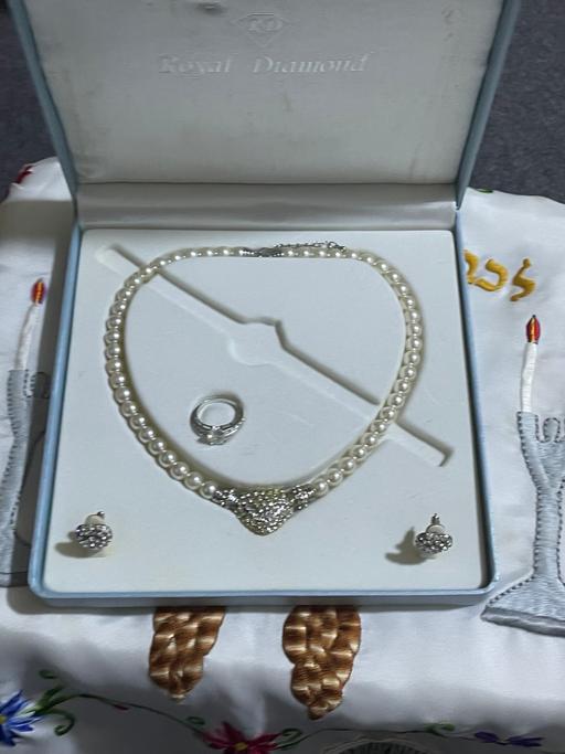 Buy & Sell Enfield Wash Enfield - Photos for Pearls set